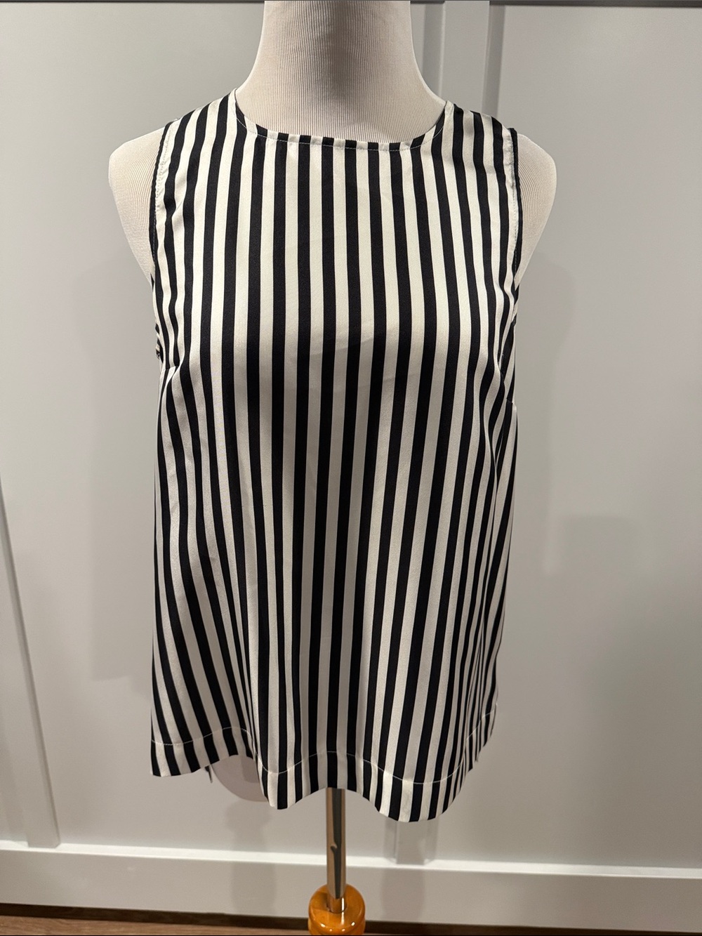 J. Crew 100% silk sleeveless blouse